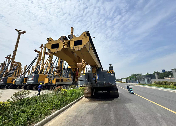 XR220D Used Rotary Drilling Rig